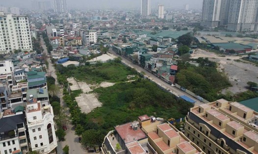 Dự án nhà ở xã hội Udic Eco Tower (xã Tân Triều, huyện Thanh Trì, TP Hà Nội) là một trong những dự án bị cơ quan thanh tra đề nghị xử phạt vì chậm triển khai đầu tư xây dựng (ảnh chụp tháng 3.2024). Ảnh: Vĩnh Hoàng