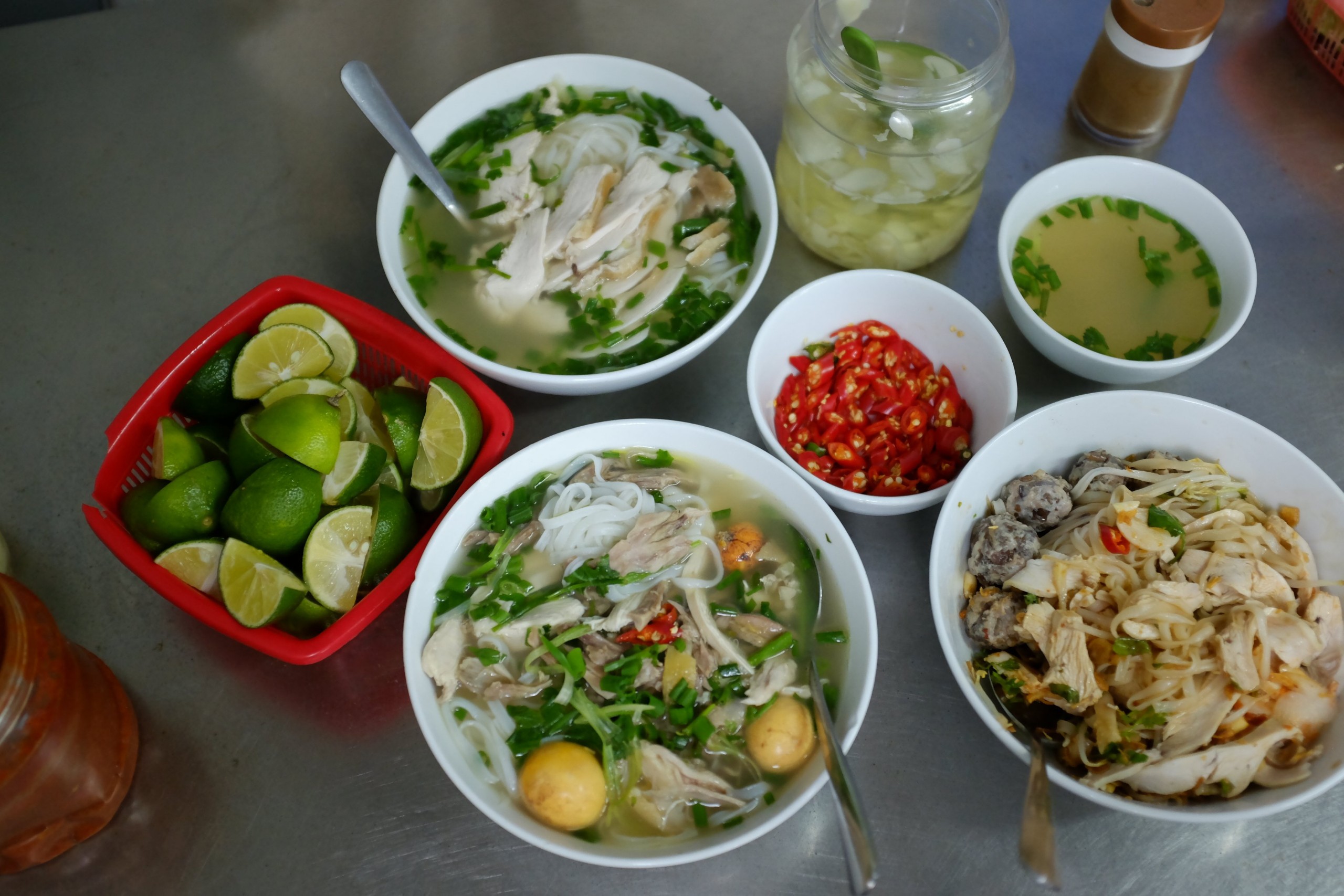 Phở gà Nguyệt trên phố Phủ Doãn. Ảnh: Đan Thanh