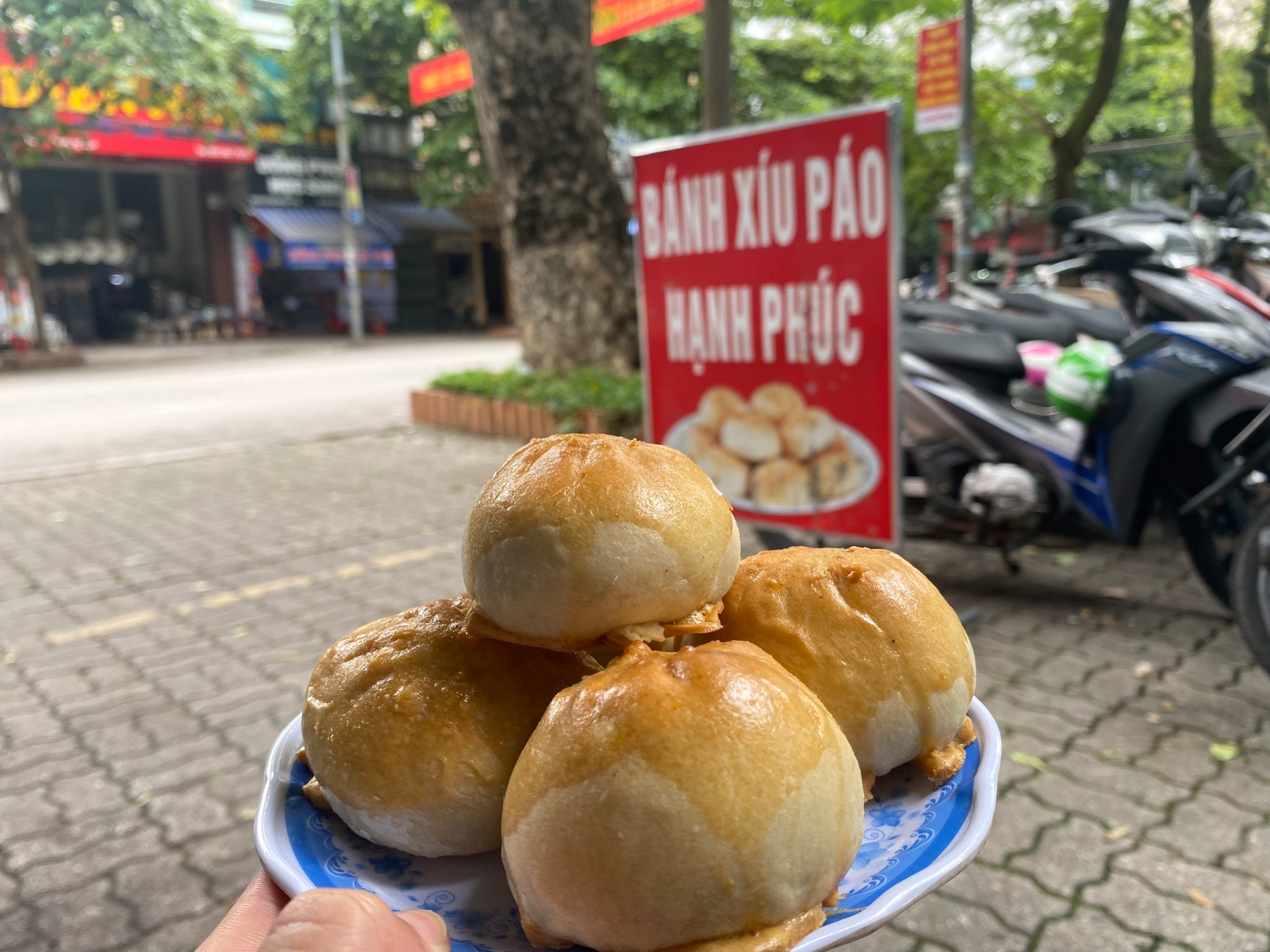 Bánh xíu páo đặc sản Nam Định. Ảnh: Hương Giang