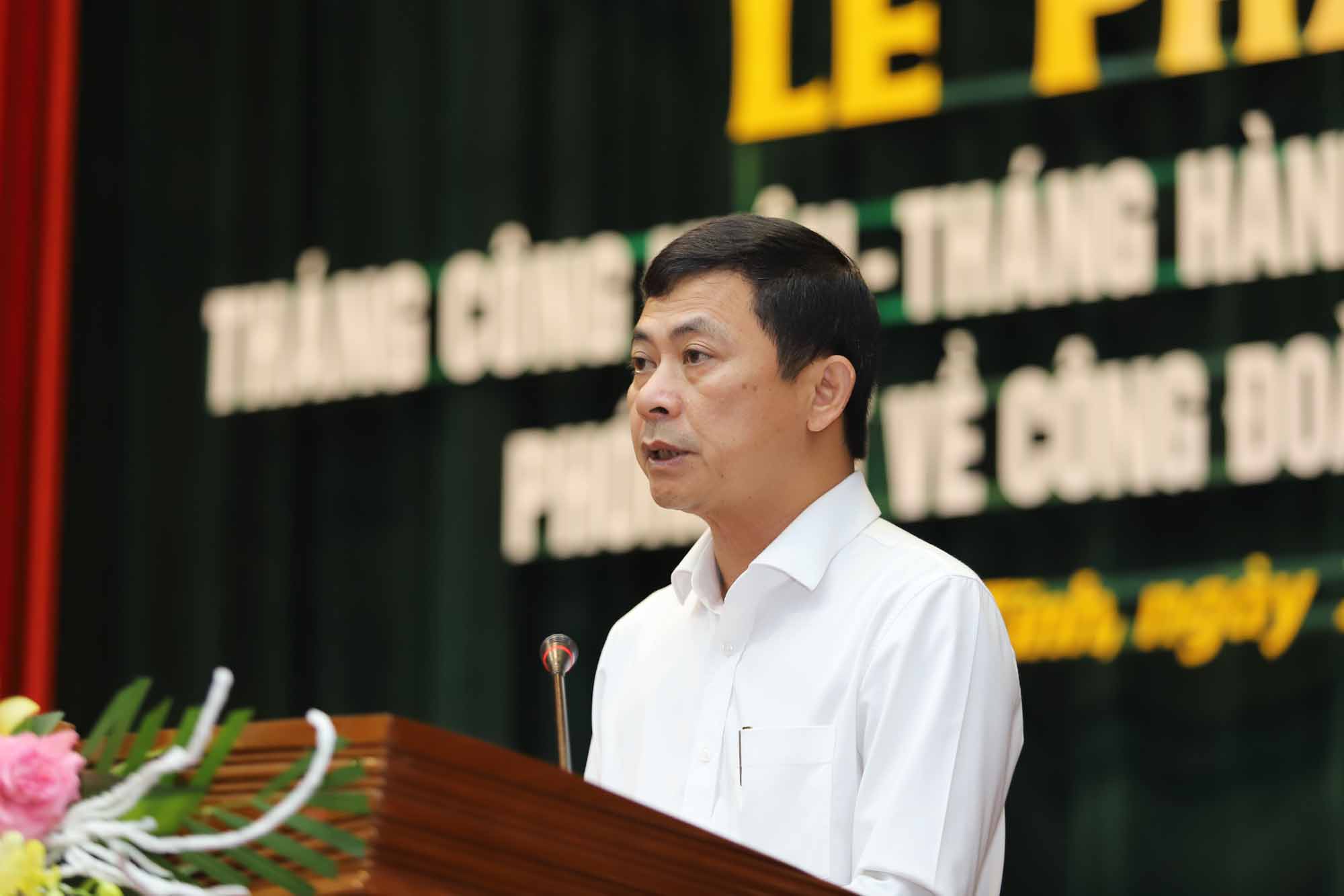 Ông Lê Ngọc Châu - Phó Chủ tịch UBND tỉnh Hà Tĩnh phát biểu tại buổi lễ. Ảnh: Công Sáng.