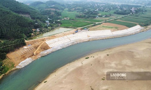 Công trình kè chống sạt lở sông Lô đoạn qua xã An Khang, TP Tuyên Quang.