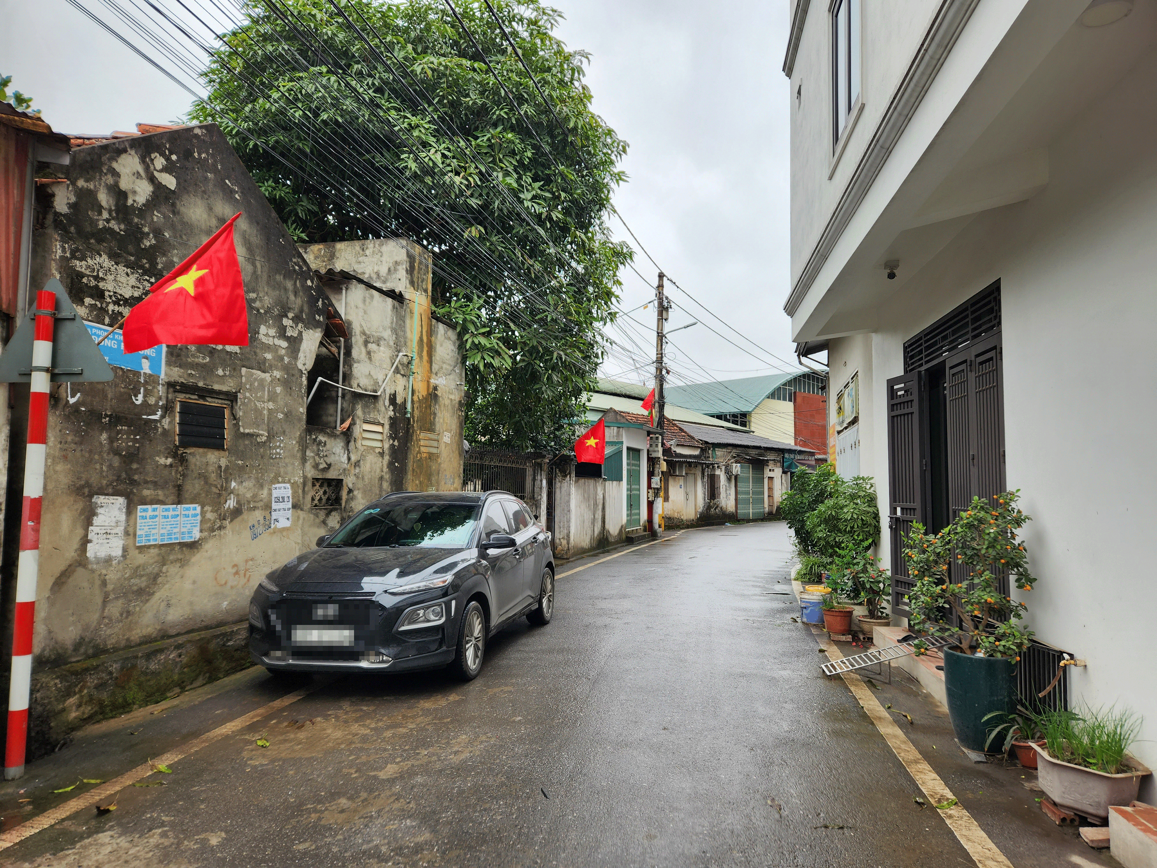 Giá nhà trong ngõ biến động mạnh. Ảnh: Cao Nguyên.