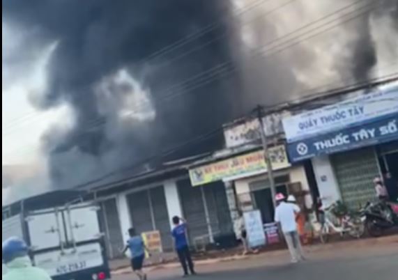 Hiện trường vụ cháy. Ảnh người dân cung cấp