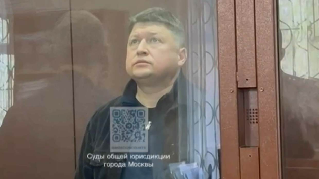 Nghi phạm Sergey Borodin tại tòa ngày 24.4.2024. Ảnh: RT / Courts of General Jurisdiction of Moscow