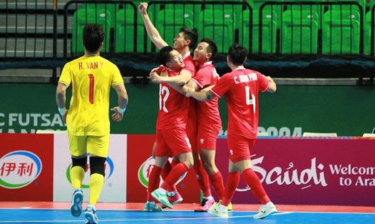 Tuyển futsal Việt Nam sẽ thi đấu 2 trận play-off tranh vé dự World Cup 2024. Ảnh: VFF