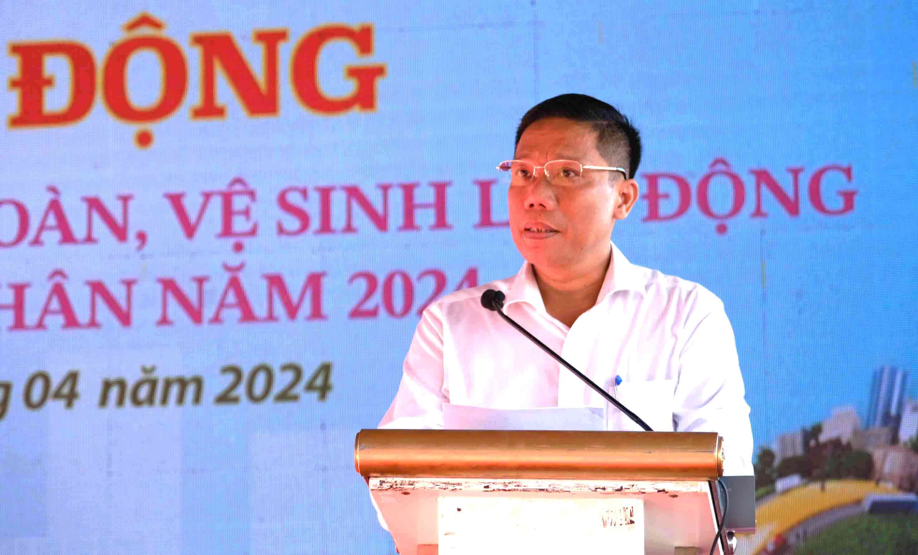 Ông Nguyễn Thực Hiện - Phó Chủ tịch UBND TP Cần Thơ phát biểu tại Lễ phát động. Ảnh: Mỷ Ly