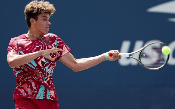 Tay vợt 16 tuổi đấu Rafael Nadal ở Madrid Open là ai?