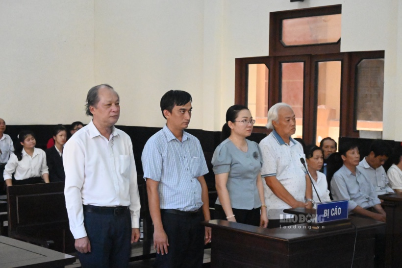 Các bị cáo bị Tòa án nhân dân tỉnh Tiền Giang tuyên bố phạm tội. Ảnh: Thành Nhân
