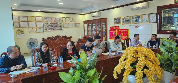 Đại diện các doanh nghiệp trao đổi ý kiến, cung cấp thông tin tại buổi làm việc với Công an huyện Quỳnh Phụ, tỉnh Thái Bình ngày 5.1.2024. Ảnh: Trung Du