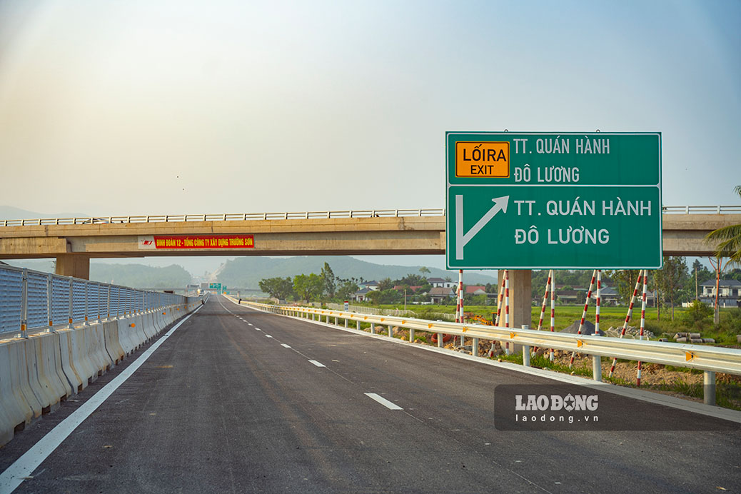Sau khi đưa vào sử dụng, cao tốc Bắc Nam đoạn Diễn Châu - Bãi Vọt sẽ rút ngắn thời gian di chuyển từ Hà Nội đi TP Vinh chỉ hơn 3 tiếng đồng hồ.
