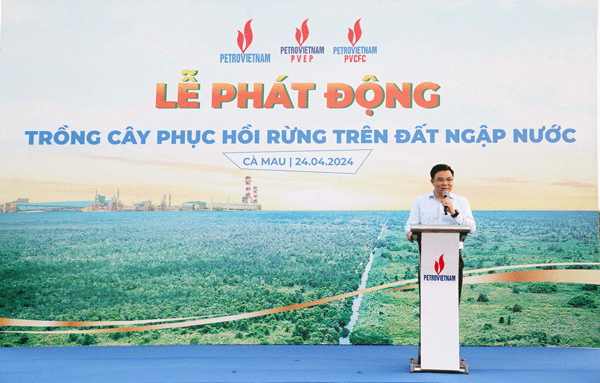 Chủ tịch HĐTV Petrovietnam Lê Mạnh Hùng phát biểu tại lễ phát động. Ảnh: PVN.