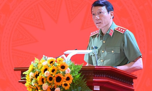 Thứ trưởng Lương Tam Quang vừa có thư khen các lực lượng triệt phá đường dây sản xuất, phát tán mã độc chiếm đoạt tài khoản. Ảnh: Bộ Công an