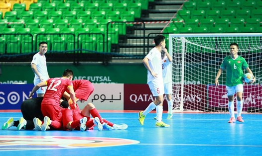 Tuyển futsal Việt Nam thất bại đáng tiếc trước Kyrgyzstan ở vòng play-off giải Futsal châu Á 2024. Ảnh: Thanh Vũ