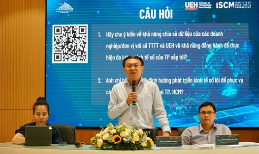 Giám đốc Sở Thông tin và Truyền thông TPHCM Lâm Đình Thắng chia sẻ nhiều giải pháp để thúc đẩy kinh tế số tại TPHCM. Ảnh: Trung tâm báo chí TPHCM