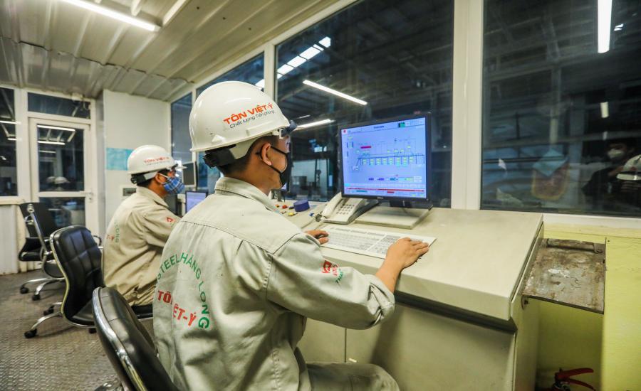 Thống kê từ VCCI, kinh tế tư nhân đang đóng góp gần 45% GDP cả nước, tạo ra công ăn việc làm cho 85% số lao động cả nước. Ảnh: Anh Kiệt