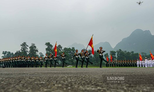 Lực lượng quân đội tập luyện diễu binh, diễu hành tại Trung tâm huấn luyện quốc gia 4 (Hà Nội). Ảnh: T.Vương