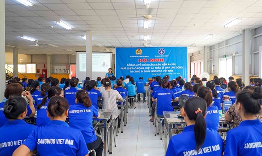 Hơn 300 công nhân lao động Công ty TNHH Sangwoo Việt Nam tham gia hội nghị. Ảnh: Duy Chương.