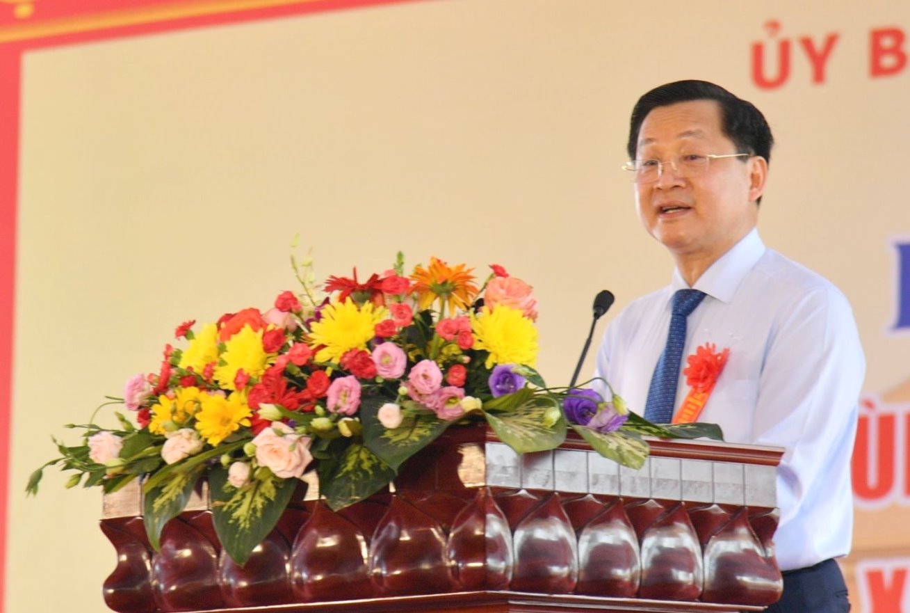 Bí thư Trung ương Đảng, Phó Thủ tướng Chính phủ Lê Minh Khái phát biểu tại lễ khánh thành Đền thờ. Ảnh: Phương Vũ