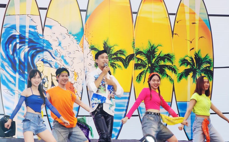 Chương trình khai trương mùa du lịch biển Đà Nẵng 2024 đã chính thức bắt đầu. Ảnh: Thùy Trang