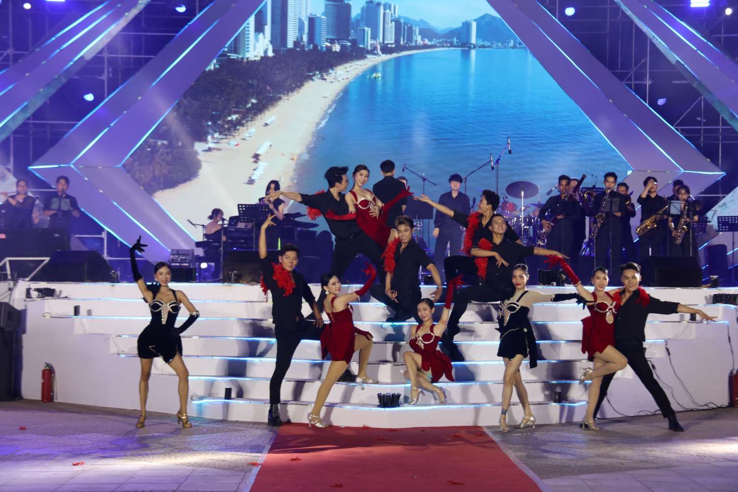 Khai màn liên hoan Jazz quốc tế lần thứ I - Nha Trang 2024. Ảnh: Phương Linh