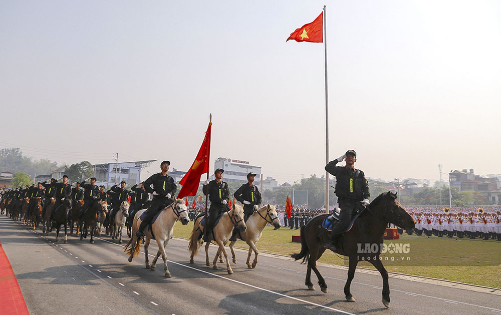 Chương trình diễu binh, diễu hành còn có sự tham gia của lực lượng kỵ binh vô cùng ấn tượng.