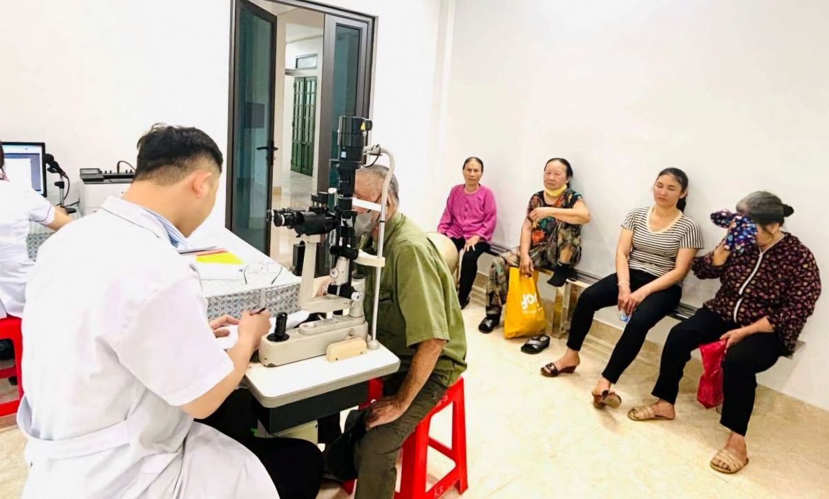Lượng bệnh nhân đến thăm khám, điều trị tại Bệnh viện Đa khoa Nam Tiền Hải ngày một tăng cao. Ảnh: Nam Hồng