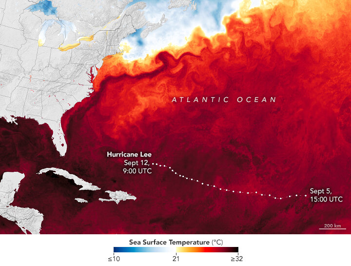 Các nhà dự báo bão lưu ý, nhiệt độ đại dương đã ở mức cao kỷ lục trong 417 ngày liên tiếp trước mùa bão năm nay. Ảnh: NASA