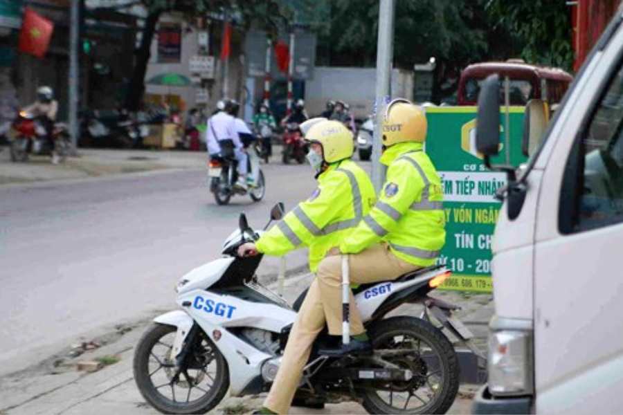 CSGT chỉ được phép dừng xe trong những trường hợp nào?