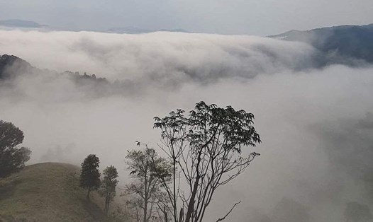 Thác mây hùng vĩ và thơ mộng tại huyện biên giới Kỳ Sơn, Nghệ An. Ảnh: Hồng Sơn