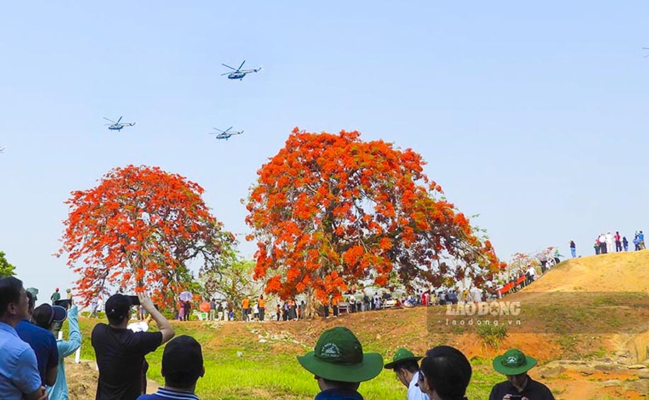 Đây là những chiếc trực thăng của Không quân Việt Nam sẽ tham gia trong ngày lễ trọng đại của đất nước - Kỷ niệm 70 năm Chiến thắng Điện Biên Phủ. Ảnh: Văn Thành Chương