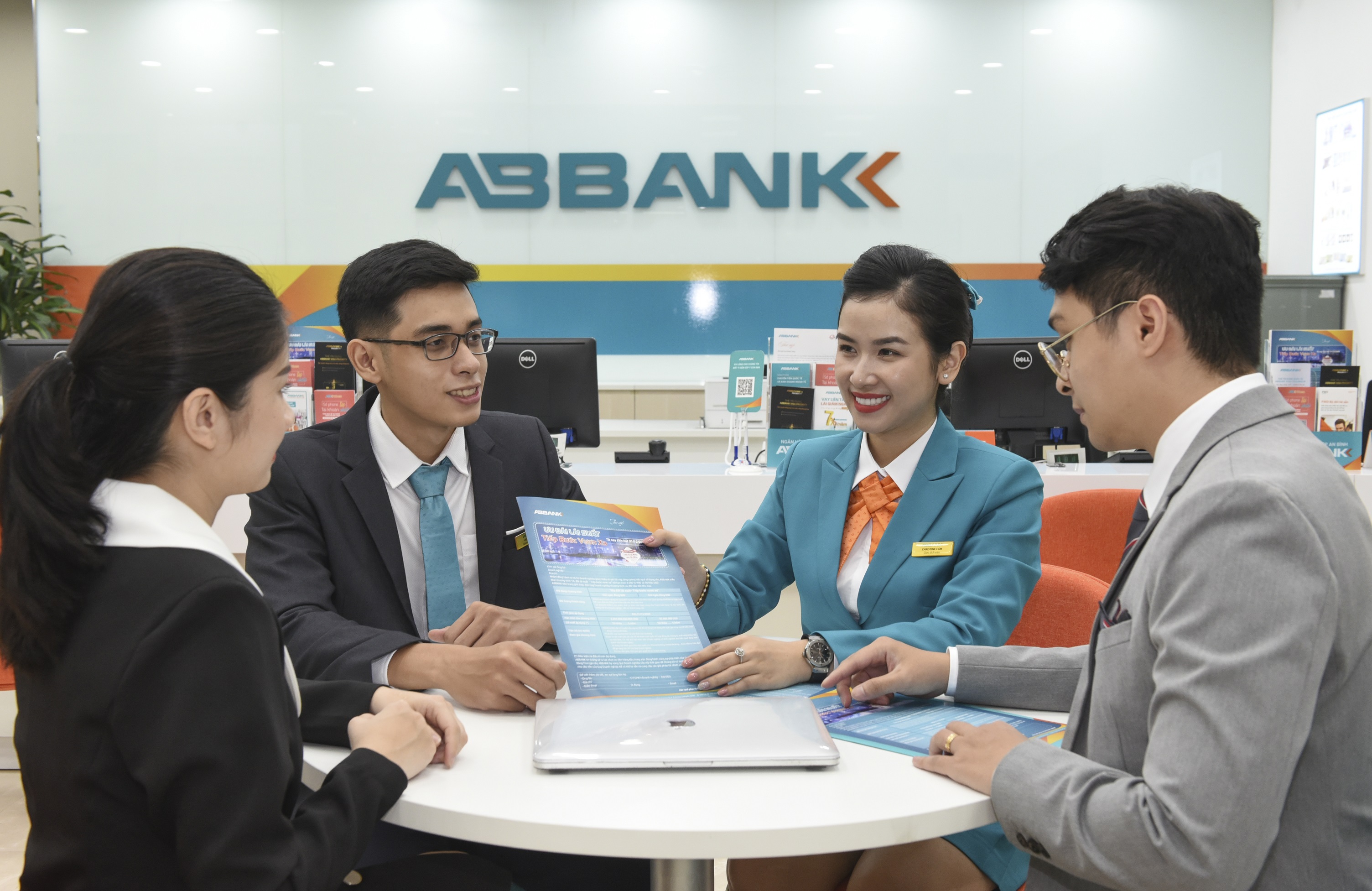 Năm 2024, ABBANK chọn cách thức tiếp cận và đẩy mạnh quan hệ khách hàng theo chiều sâu với những am hiểu từ các kết quả nghiên cứu khảo sát.