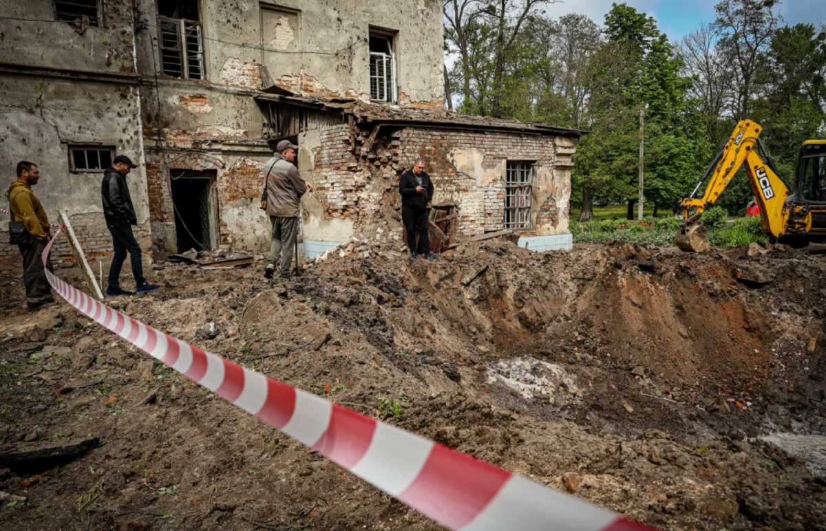 Nga thắng trận dần đều, Ukraina mất thêm 2 tuyến phòng thủ