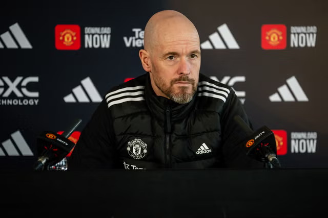 Ten Hag không còn điều gì để bào chữa về thành tích của Man United.  Ảnh: Man United