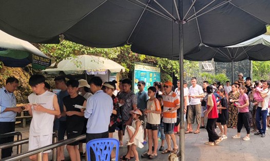 Khách tham quan vịnh Hạ Long trong 3 ngày nghỉ lễ tăng 223% so với cùng kỳ. Ảnh: Ban Quản lý vịnh