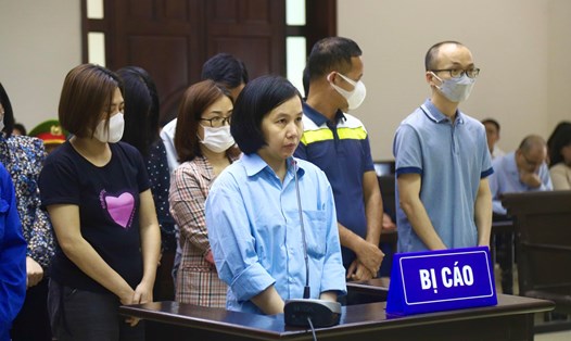Siêu lừa Nguyễn Thị Hà Thành tại phiên tòa phúc thẩm vụ án lừa đảo chiếm đoạt tài sản. Ảnh: Quang Việt