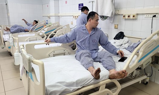 Sức khỏe của 7 công nhân đang được điều trị tại Bệnh viện Đa khoa tỉnh Quảng Ninh cơ bản ổn định. Ảnh: Nguyễn Hùng