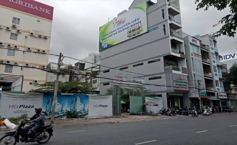 Năm 2018, Thanh tra Chính phủ chỉ ra nhiều sai phạm trong đấu giá đất tại Cần Thơ. Trong đó có khu đất tại góc đường Phan Đình Phùng - Võ Văn Tần. 
Ảnh: TRẦN LƯU