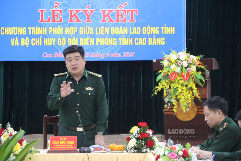 Đại tá Đinh Đức Hùng - Chỉ huy trưởng Bộ Chỉ huy Bộ đội Biên phòng tỉnh Cao Bằng phát biểu trong chiều 3.4. Ảnh: Tân Văn.