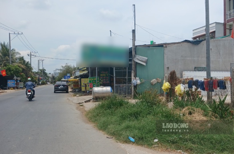 Đến nay công tác bàn giao mặt bằng đã đạt được 17,15km/17,6km, đạt khoảng 97,4%. Trong đó, phía Bến Tre bàn giao được 9.65/9.65km. Còn phía Tiền Giang bàn giao được 7,50/7,95km, đạt khoảng 94,3%. 