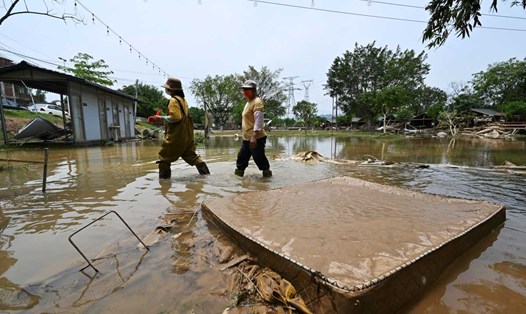 Mưa lớn gây ngập lụt ở Thanh Viễn, Quảng Đông, Trung Quốc, ngày 24.4.2024. Ảnh: AFP
