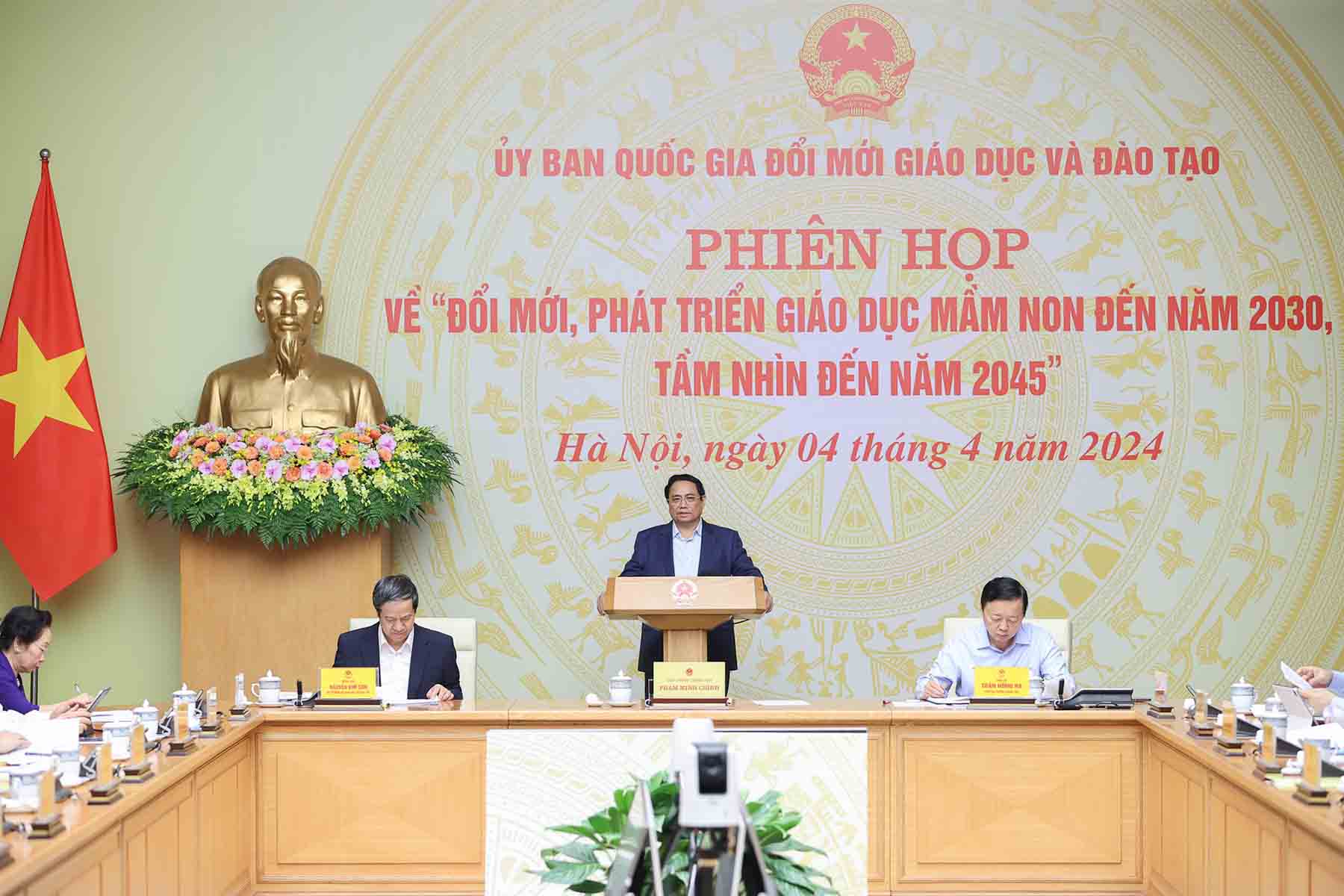 Thủ tướng Chính phủ Phạm Minh Chính chủ trì phiên họp của Ủy ban Quốc gia đổi mới giáo dục và đào tạo về "đổi mới phát triển giáo dục mầm non đến năm 2030, tầm nhìn đến năm 2045". Ảnh: VGP