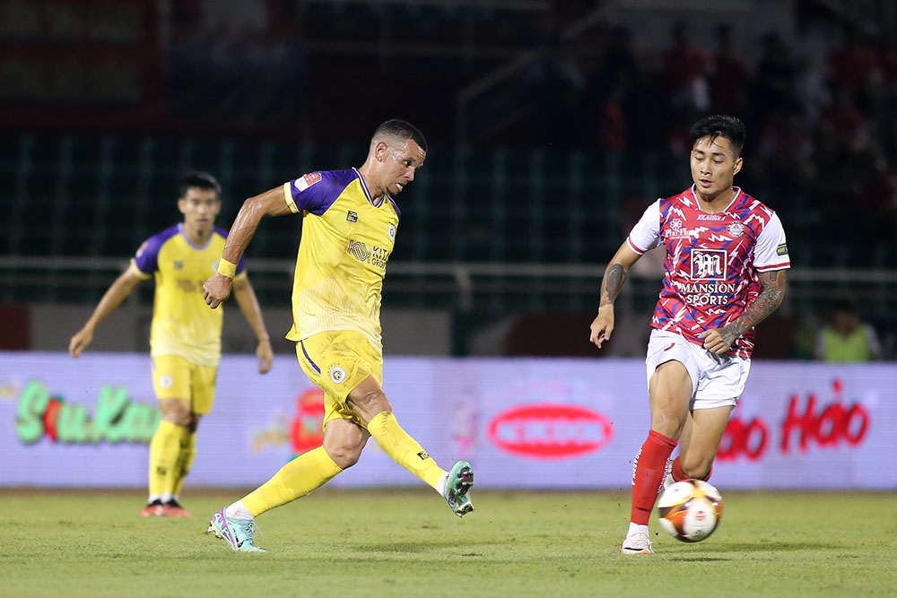 Những phút cuối trận, TPHCM dù nỗ lực tấn công nhưng không thể tận dụng thành công. Chung cuộc, Hà Nội FC giành chiến thắng tới tỉ số 3-1.  Ba điểm có được giúp Hà Nội FC có 22 điểm, vươn lên đứng thứ 6 trên bảng xếp hạng.