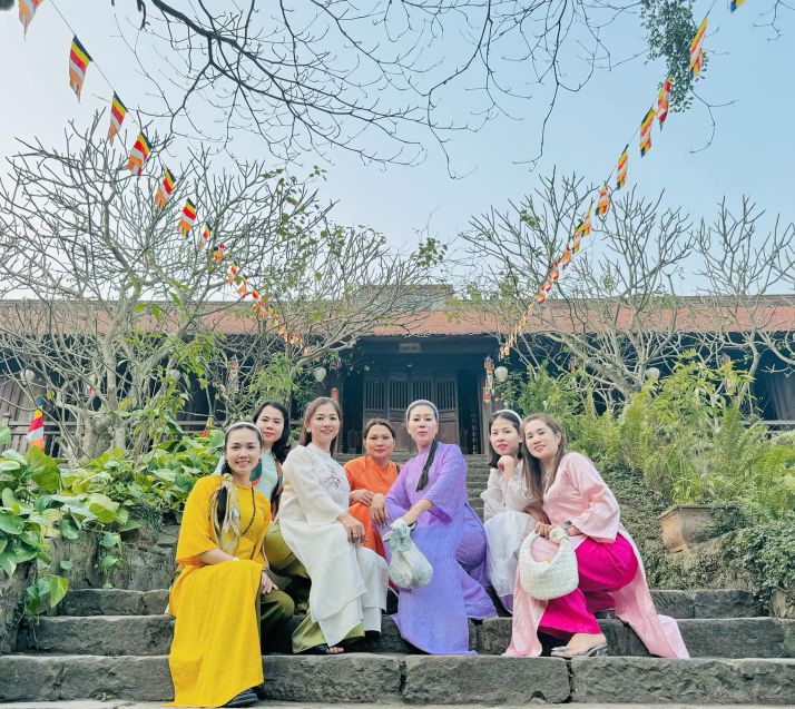 Giới trẻ Việt có xu hướng du lịch tự túc để tự do tham quan, trải nghiệm, sắp xếp lịch trình. Ảnh: Quỳnh Hoa