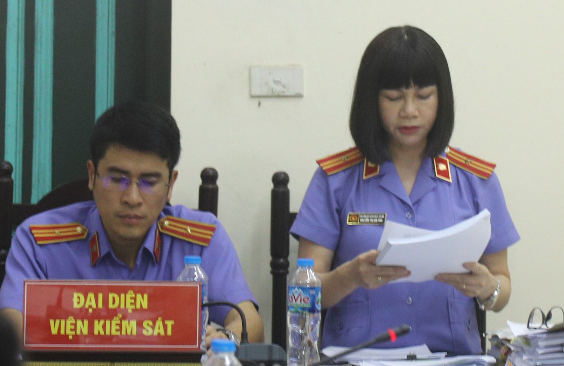 Đại diện Viện Kiểm sát phiên tòa xét xử Nguyễn Minh Thành và đồng phạm. Ảnh: Quang Việt