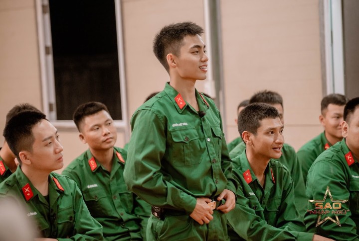 Mono trổ tài phổ nhạc trong "Sao nhập ngũ 2024". Ảnh: NSX.