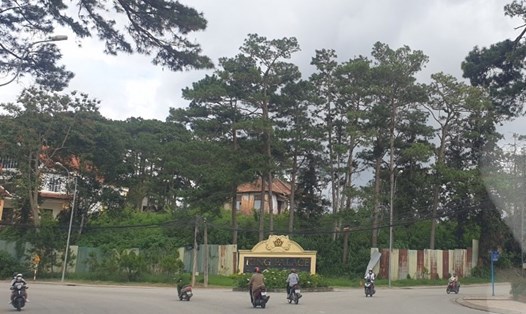 4 năm sau kiến nghị của Thanh tra Chính phủ, đến nay tỉnh Lâm Đồng vẫn chưa giải quyết dứt điểm việc cho thuê Dinh I. Ảnh: Hữu Long