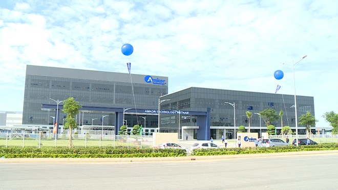  Nhà máy Amkor Technology VN đặt tại Yên Phong có tổng mức đầu tư 1,6 tỉ USD. Đây sẽ là trung tâm sản xuất chip bán dẫn lớn nhất thế giới trong mạng lưới phát triển của tập đoàn Amkor. Ảnh: Vân Trường