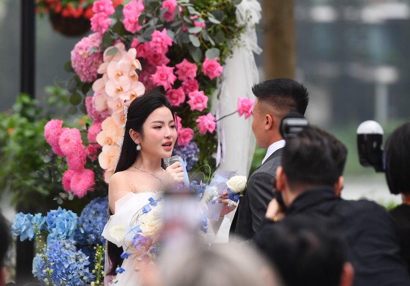Quang Hải và Thanh Huyền lần lượt chia sẻ cảm xúc trong ngày cưới, kể về hành trình 3 năm bên nhau trước khi về chung một nhà