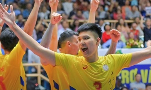 Sanest Khánh Hòa dẫn đầu bảng xếp hạng sau vòng 1 giải bóng chuyền nam vô địch quốc gia 2024. Ảnh: VFV