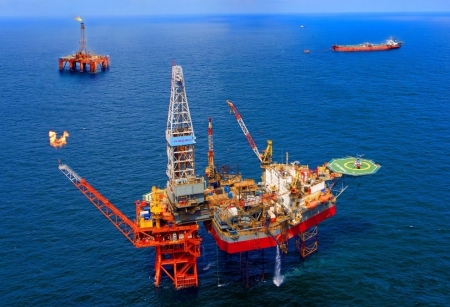 Giá dầu Brent và WTI đã tăng hơn 4% trong tuần. Ảnh minh họa: Tập đoàn Dầu khí